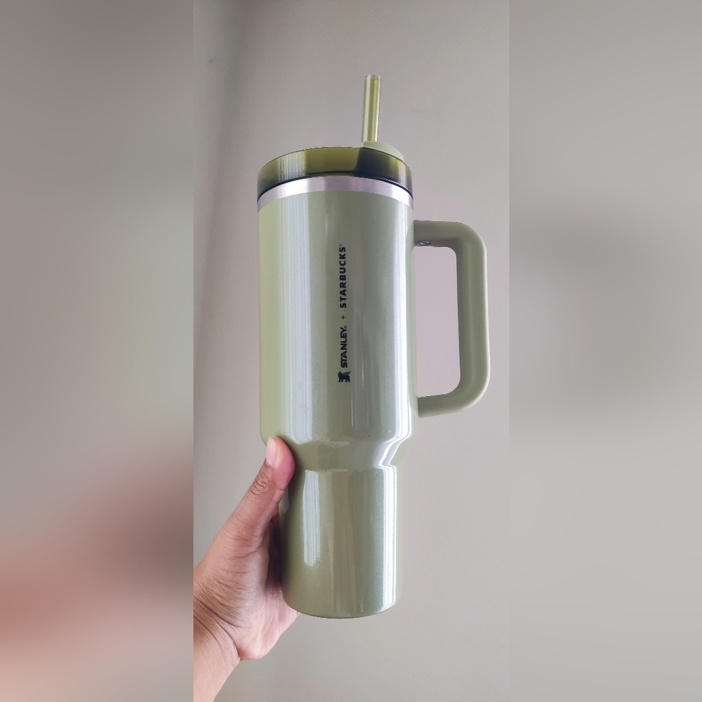 Stanley + Starbucks Olive Green Tumbler 40oz